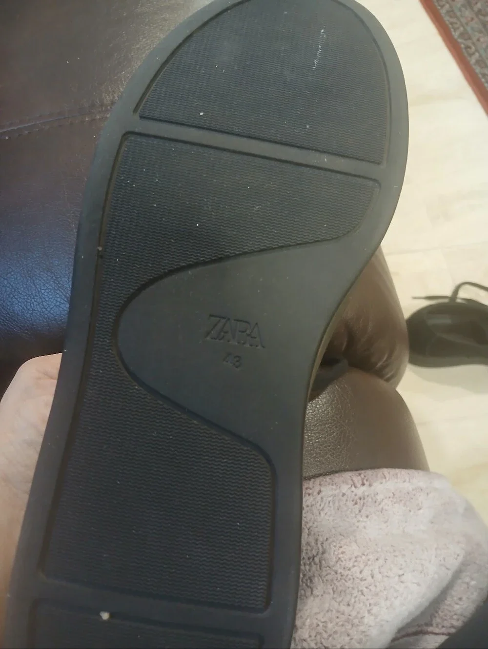 Zara low profile